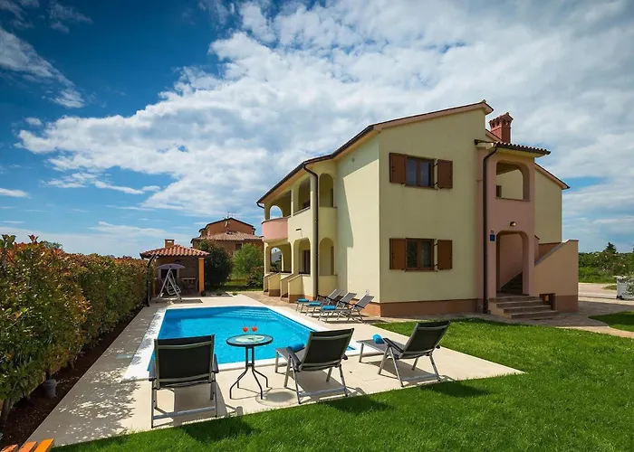 Holiday home Linden Tree