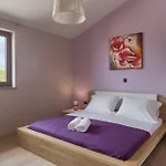 Tatil Evi Linden Tree Pula